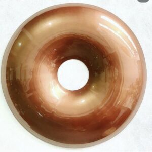 c375ea69-16cc-4525-9b98-22ba19ce5a28 3 Escultura metálica de dona