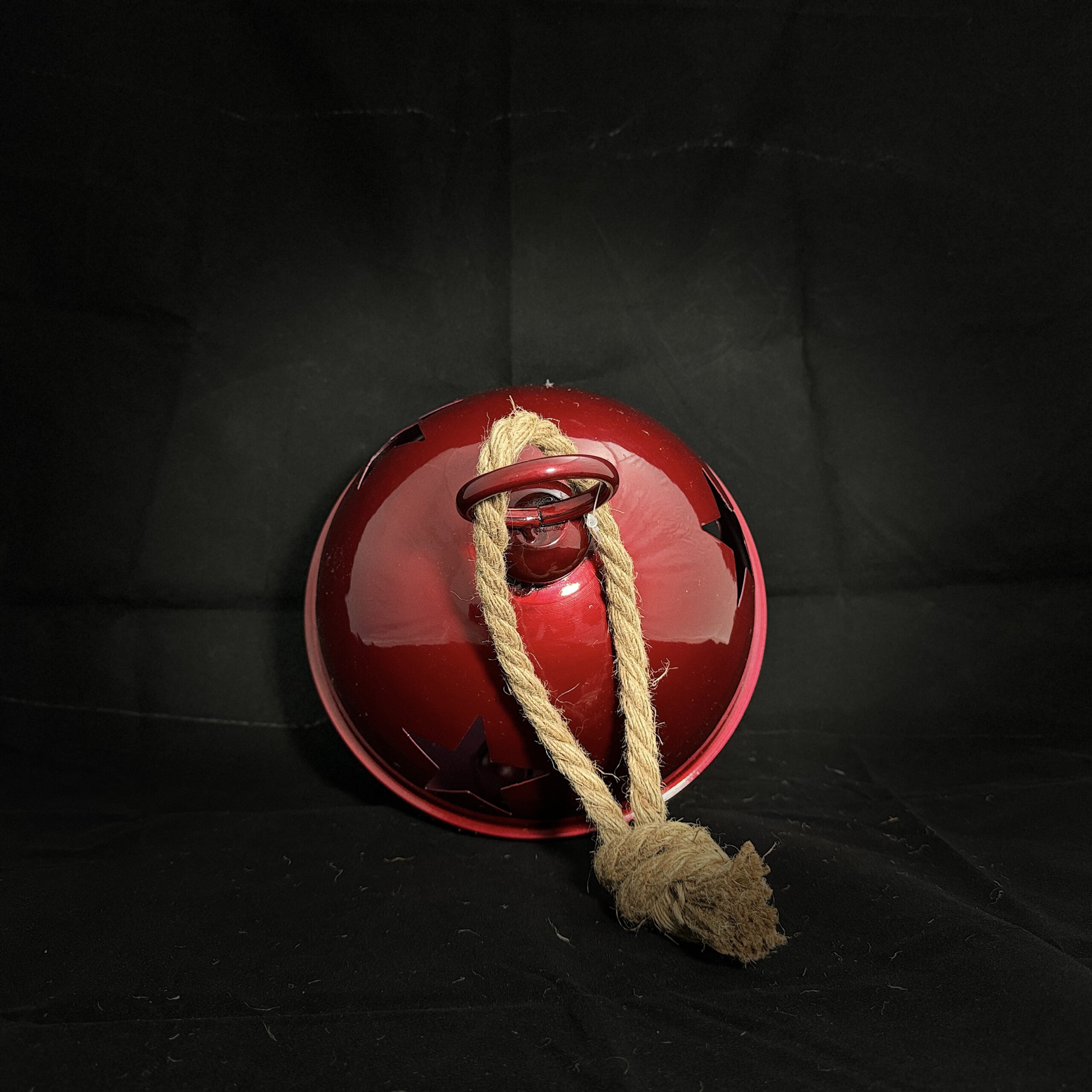 Cascabel rojo metálico (24cm x 34cm) - Image 3